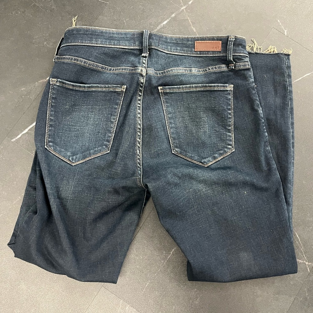 Womens Abercrombie & Fitch Ankle Jeans - Size 29
